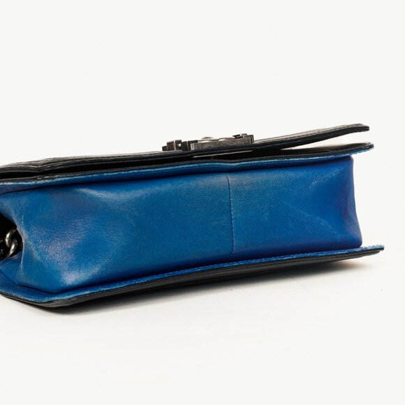 Chanel Medium Boy Blue Bicolour Quilted Flap Shoulder Bag - Picture 5 of 13